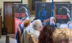 LA FILOSOFIA E IL MONDO DA &quot;TOCCARE&quot; IL FESTIVAL ITINERANTE LUNGO L’OGLIO RIFLETTE SULLA QUOTIDIANITÀ. TRA GLI OSPITI, AUGÈ E BAHARIER