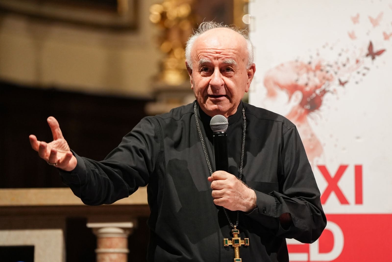 Monsignor Paglia: «Per il credente tutti gli altri sono fratelli, anche il nemico»